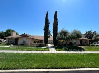 2822 N County Center St, Visalia, CA 93291