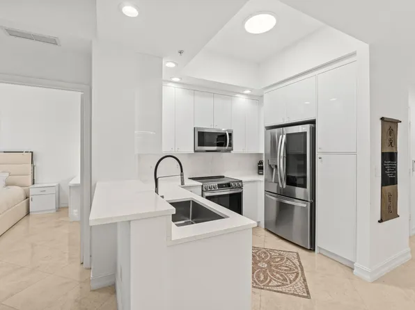 701 S Olive Ave APT 1014, West Palm Beach, FL 33401