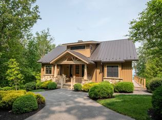 380 Summit Village Trl, White Sulphur Springs, WV