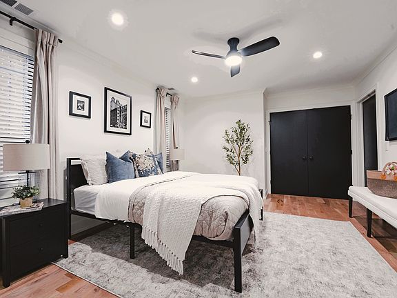 4th image of 1442 N North Park Ave #2