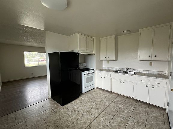 4th image of 2031-2035 Mountain View Dr #2031-B