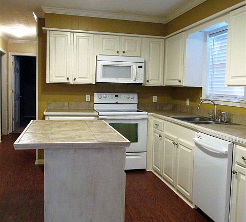 3rd image of 4 Alexander Rd