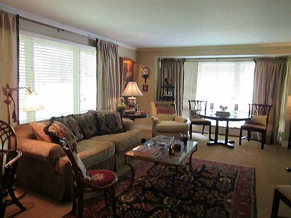 4th image of 4520 Upland Dr