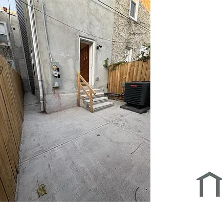 5534 Chancellor St #1 — Photo 9