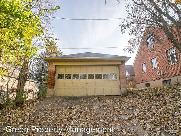 3rd image of 504 Lonsdale Ave
