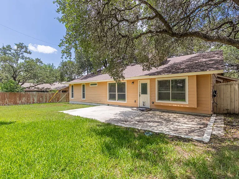 2331 Bluffridge St — Photo 36