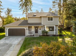 1977 Buckthorn St, Oak Harbor, WA 98277