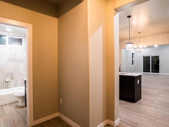 3rd image of 6069 Arosa St