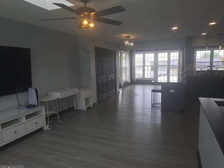 7513 Saffron Ct — Photo 2