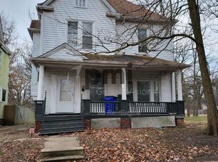 895 W Leafland Ave, Decatur, IL 62522