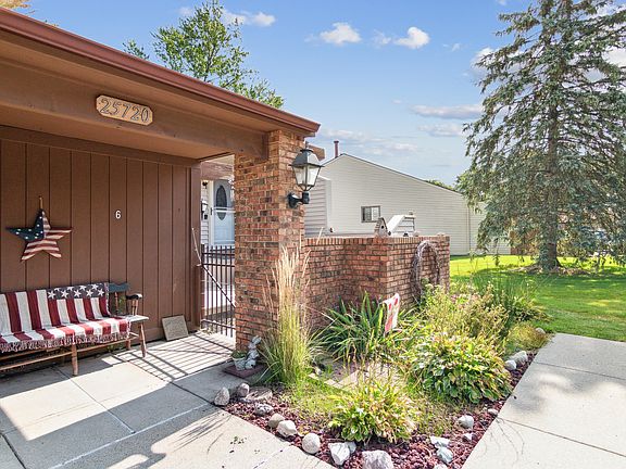 2nd image of 25720 Lexington Dr #6