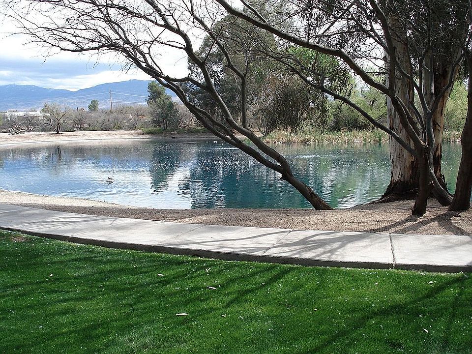 Very nearby lake