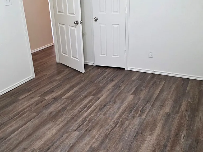 Autumn Ridge 2 BR/2 BA — Photo 28