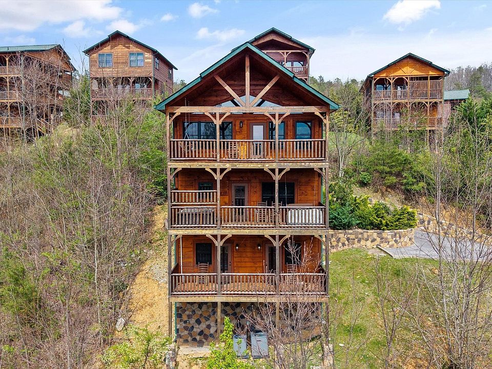 1st image of 655 Gatlinburg Falls Way