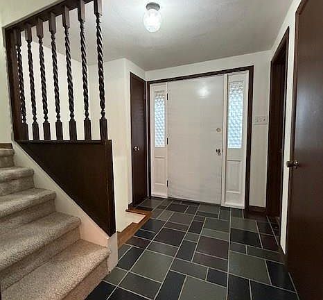 4th image of 285 Crestview Dr