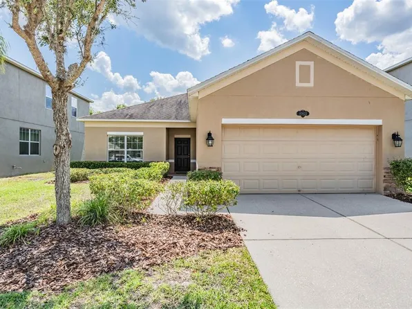 10622 Pictorial Park Dr, Tampa, FL 33647