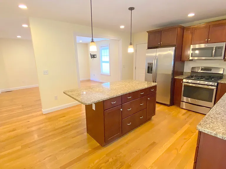64 Bow St — Photo 3