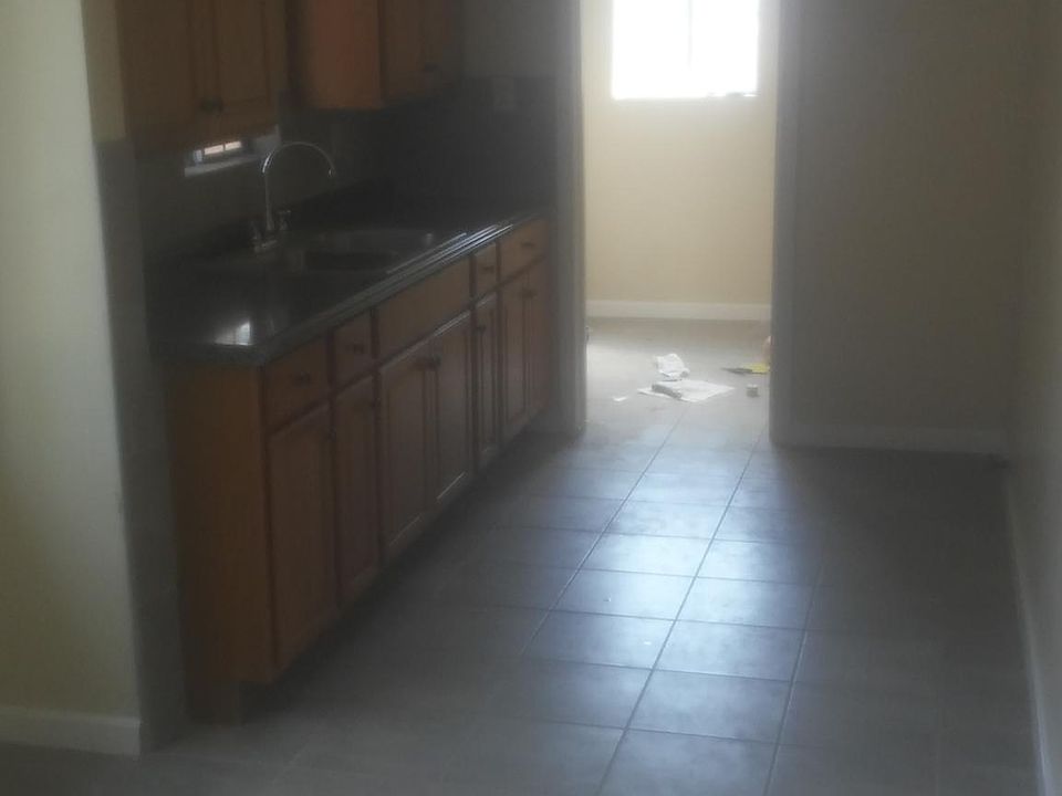 2nd image of 134 S Hicks Ave