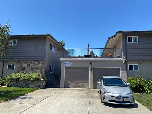 2090 Sahara Way #7 Photo 1