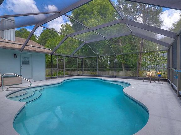 2nd image of 2619 Crestfield Dr