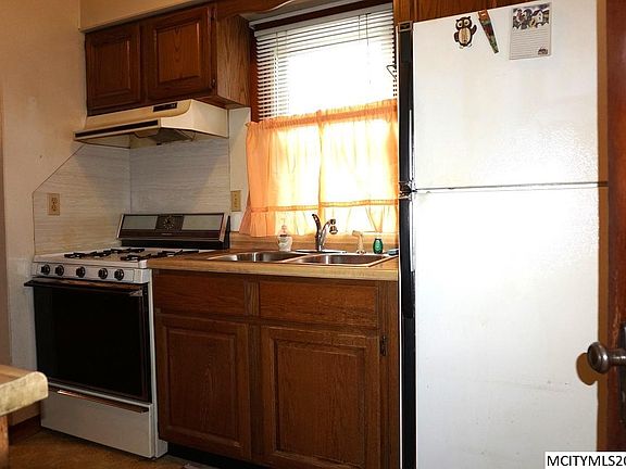 5th image of 920 N Taylor Ave