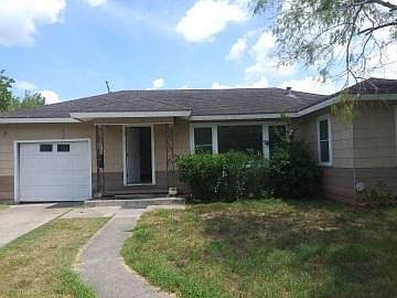 1st image of 906 W Yoakum Ave