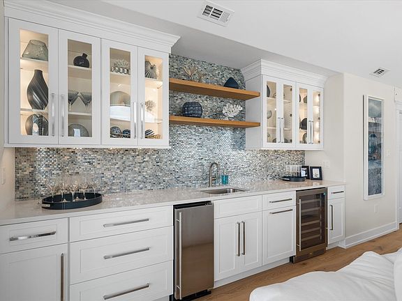 5th image of 7104 Pleasure Ave N #Sea