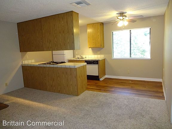 4th image of 1225 Bell St APT 230