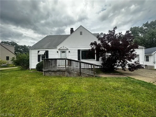 1717 48th St NW, Canton, OH 44709