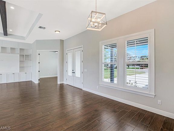 5th image of 4740 Castalia Ct