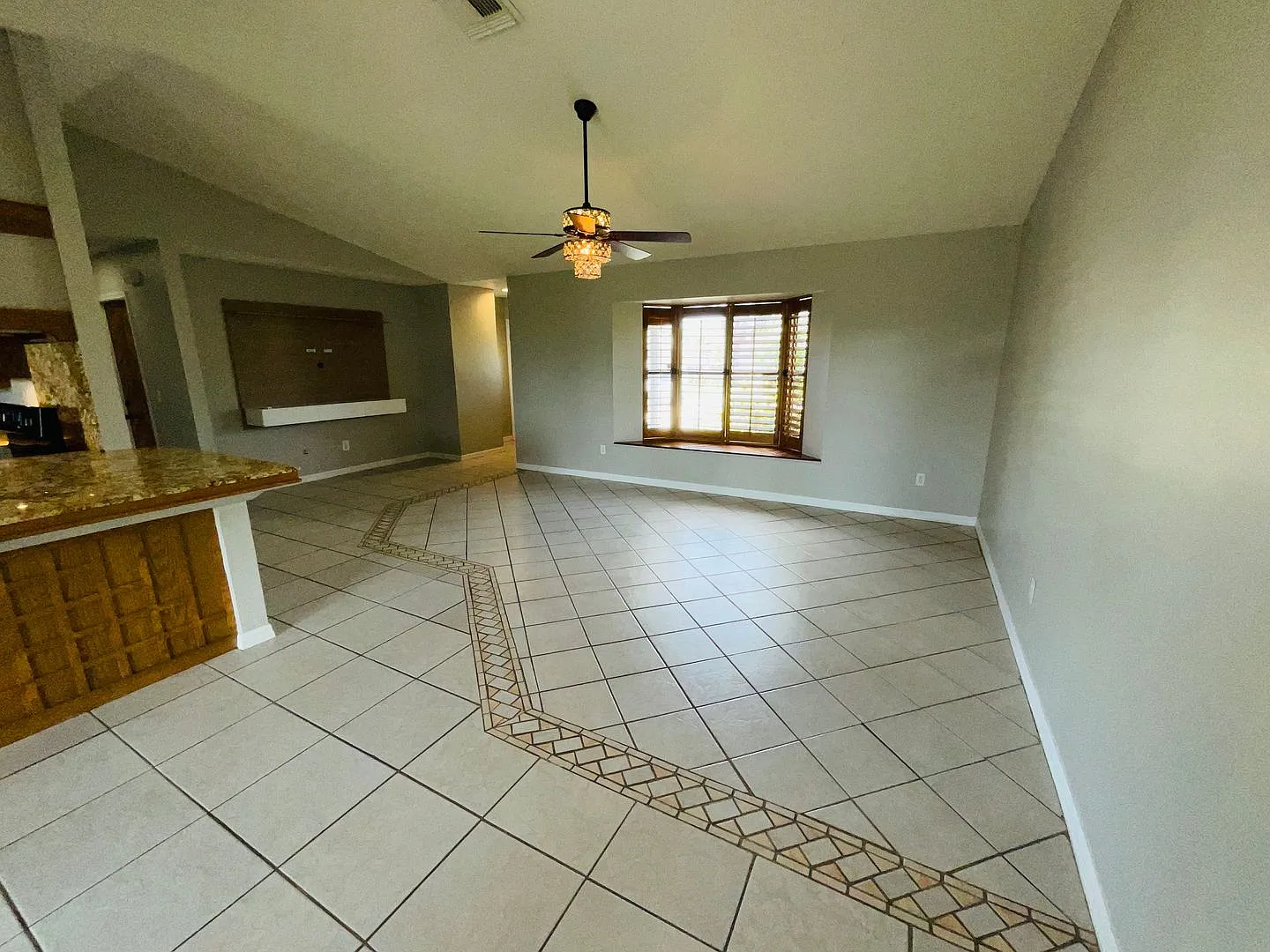 3/2/2 Home Available_Don't miss out! — Photo 4