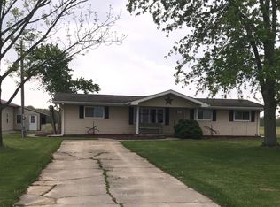 6923 E 600th Ave, Robinson, IL 62454