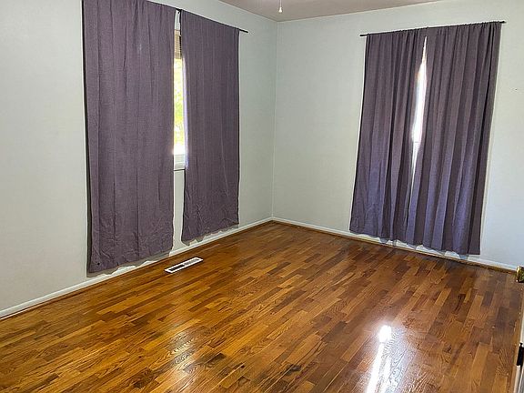 3rd image of 1022 S Brown St