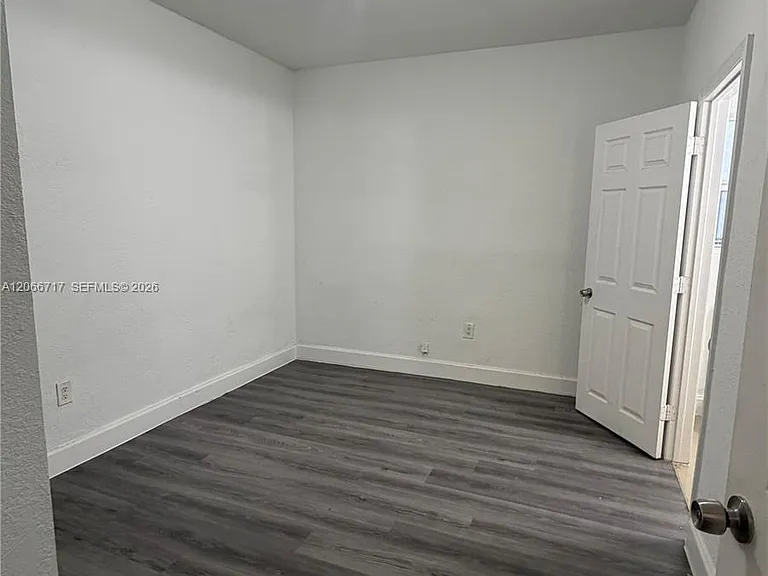 328 SW 15th Ave — Photo 8