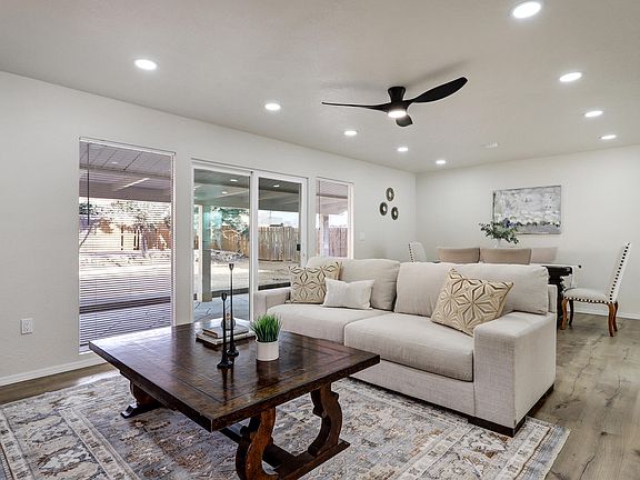 3rd image of 4512 Piedra Blanca St NE