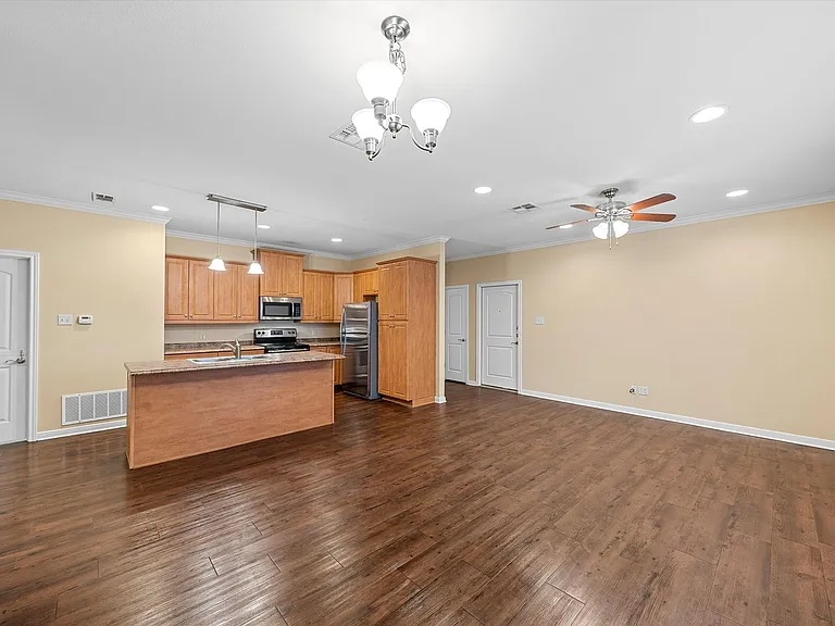 3743 Vista Cove Dr — Photo 4