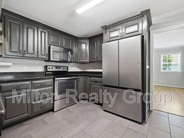 301 N 9th St, Erwin, NC 28339