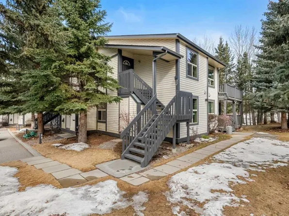 300 W 2nd Ave #32, Bighorn No. 8, AB T1W 2W4