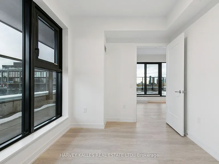 801 The Queensway #706 — Photo 24