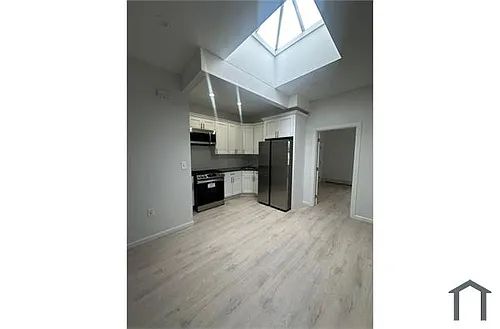 172 South Ave Photo 1