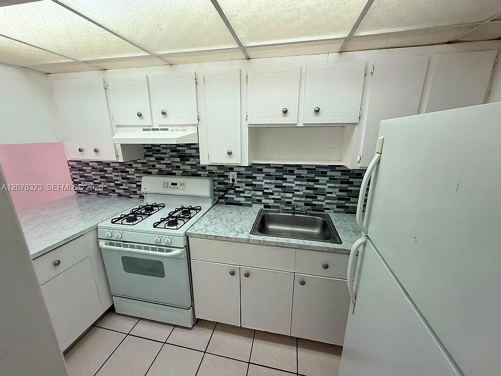 Bella Villas Condo — Photo 1