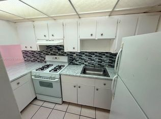 1300 W 47th Pl APT 216A, Hialeah, FL 33012