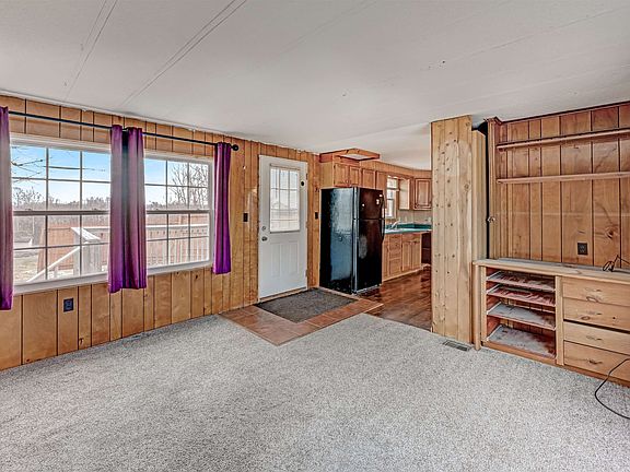 4th image of 33 Rugg Road