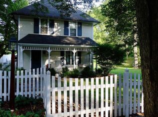 4468 N Sawyer Rd, Oconomowoc, WI 53066