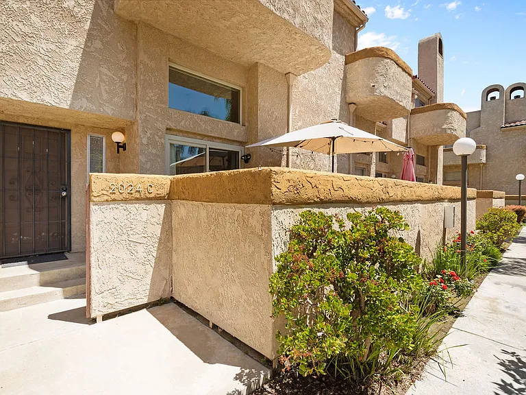 2024 S Bon View Ave #C — Photo 36