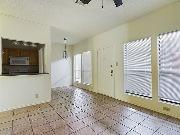 3rd image of 2804 Rio Grande St APT 210