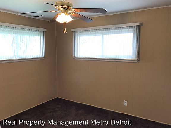 4th image of 26670 Margaret St