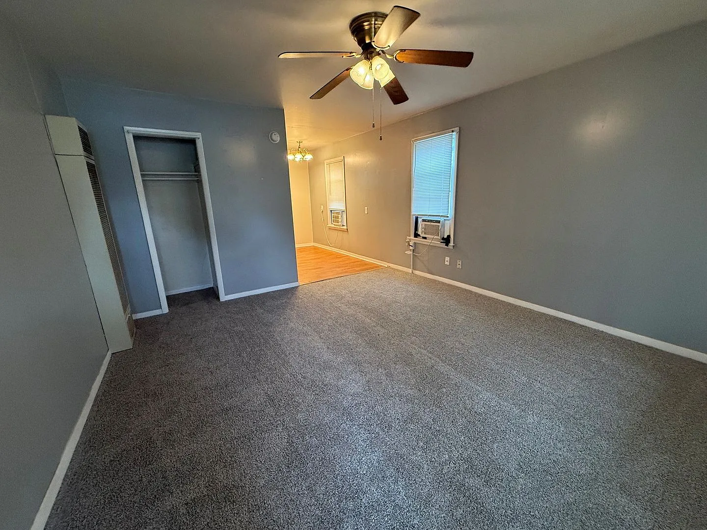 **Charming 1 Bedroom Duplex with Water/Trash & Lawn Care Included — Photo 3