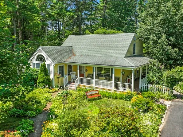 265 Tremont St, Carver, MA 02330
