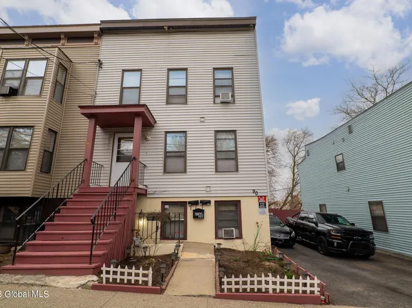 90 Lark Street, Albany, NY 12210